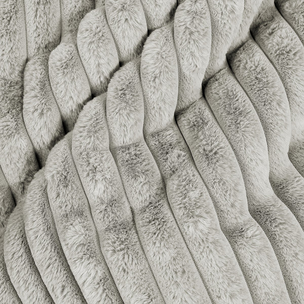 Sabine Sitzsack Sofa - Ultra Plüsch Cord Salbeigrün Fabric Close-up Image