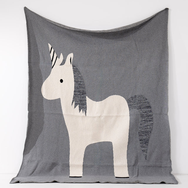 Kuscheldecke / Tagesdecke - Gestrickte Solo Einhorn 01