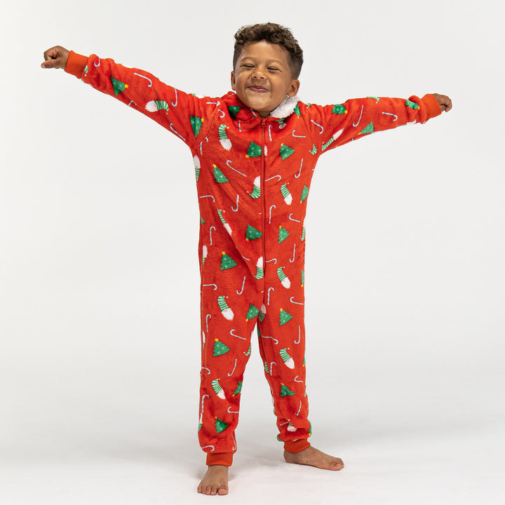 Roter Fleece Onesie für Kinder mit Weihnachtsmotiv 01